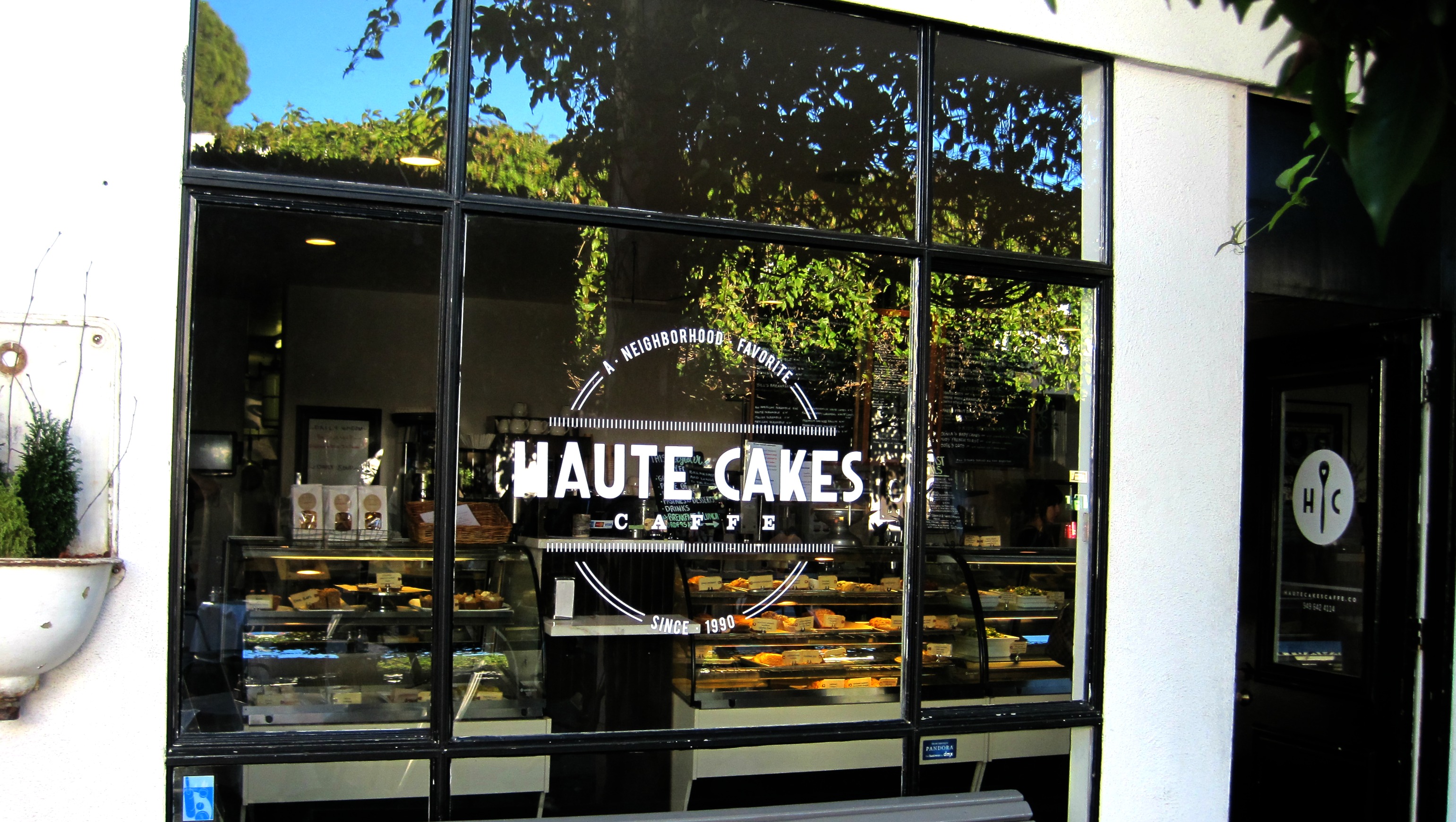 Haute Cakes Caffe Storefront