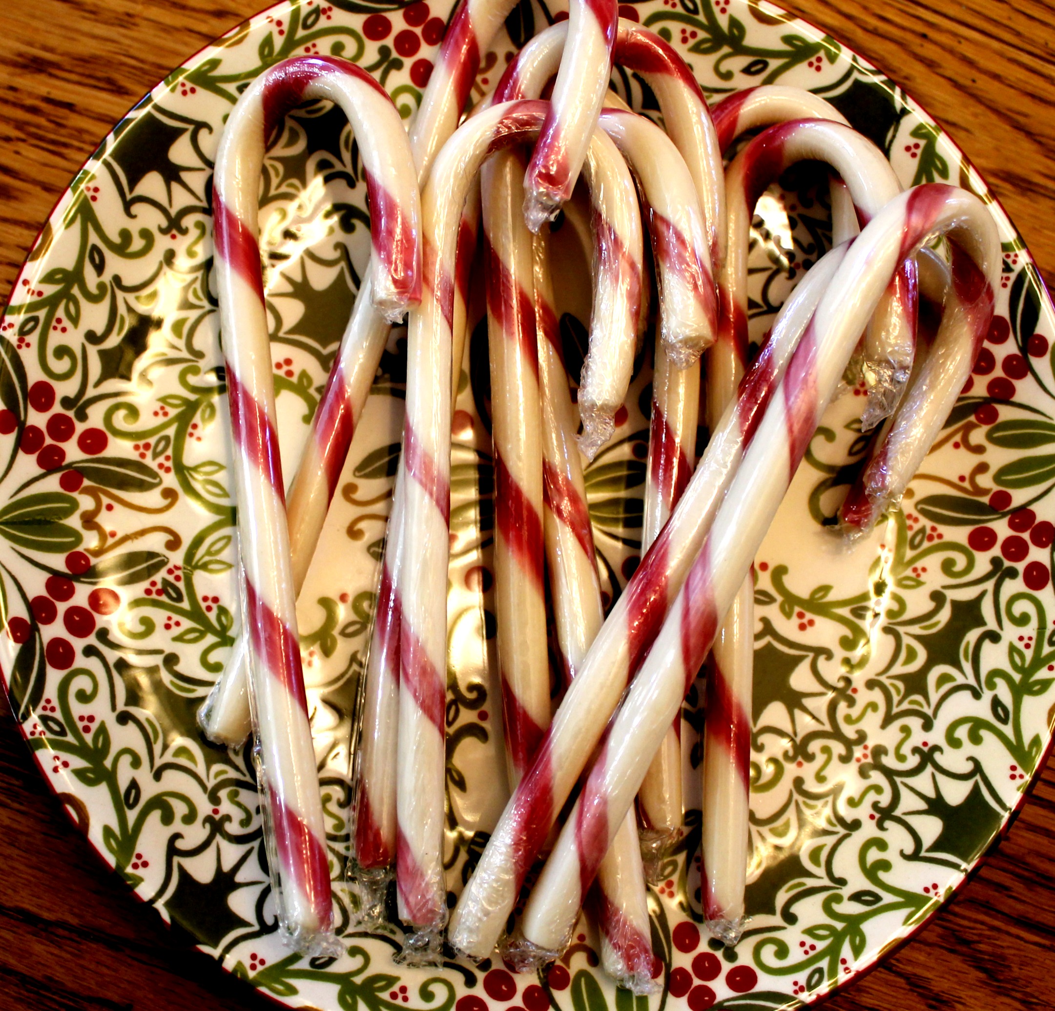 homemade peppermint bark candy canes